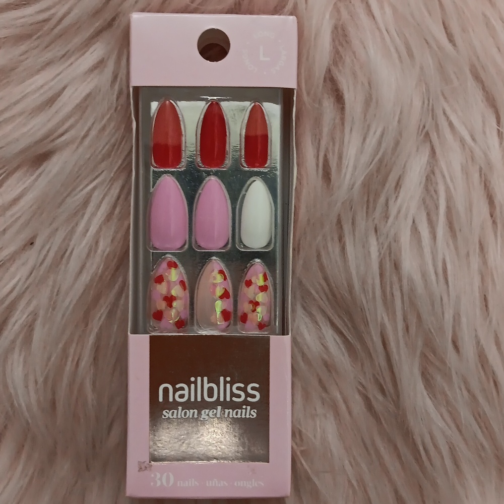 Brand New NAILBLISS SALON GEL NAILS-L